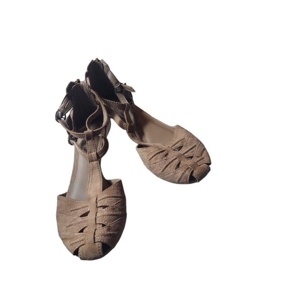 7 American Eagle tan shoe - Picture 7 of 7